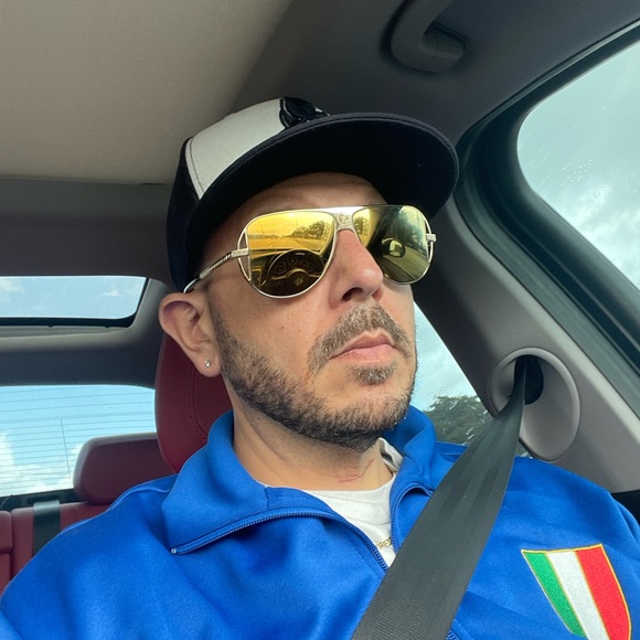 Instagram @thisiscmm_ - Picture 6 of 7